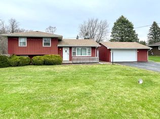 38W480 McDonald Rd, Elgin, IL 60124