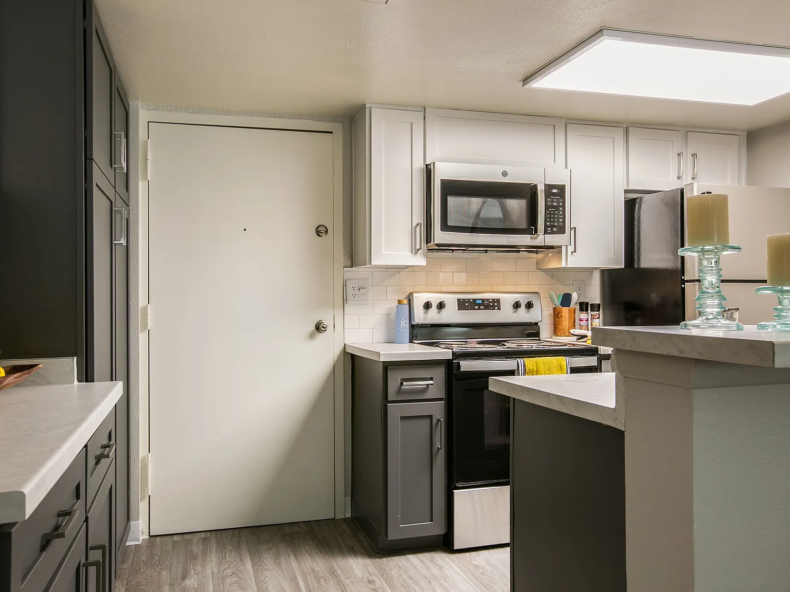 Glo Apartments — Photo 2