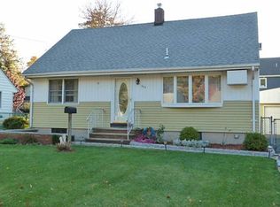 668 Newcomb Rd, Ridgewood, NJ 07450