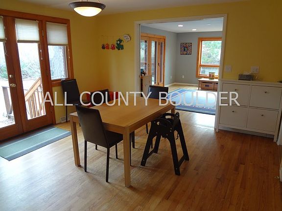 3rd image of 220 Manhattan Dr