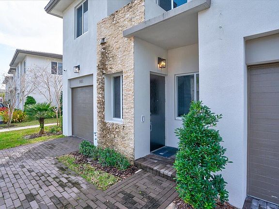 3rd image of 1451 Pioneer Way