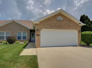 1928 S Prairie Winds Dr #1, Urbana, IL 61802