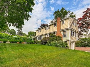 12 Fairchild St, Huntington, NY 11743