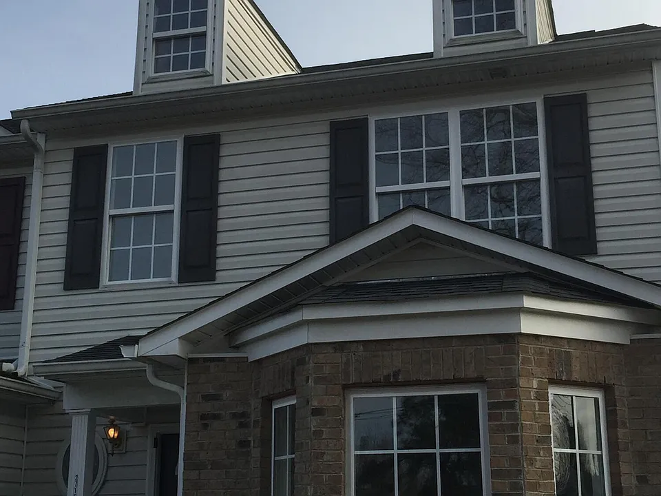 2715 Sunny Madison Ln
