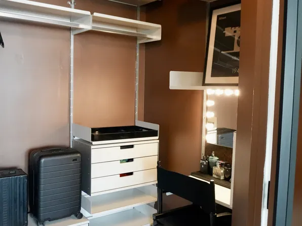 184 Kent Avenue image 7 of 19