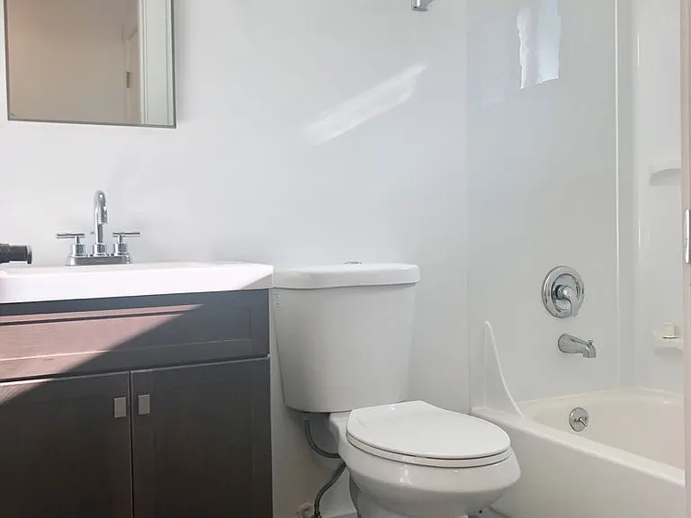 North Towne Manor — Photo 21