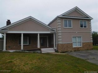 1106 Carriage Ct, Toms River, NJ 08753