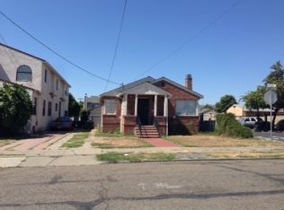 1261 102nd Ave, Oakland, CA 94603