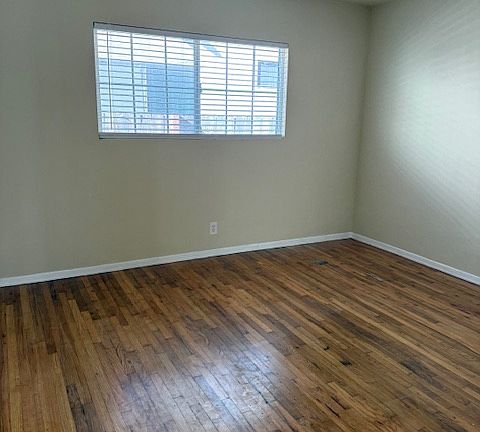 3rd image of 3851 Keystone Ave #Fb72d7e81