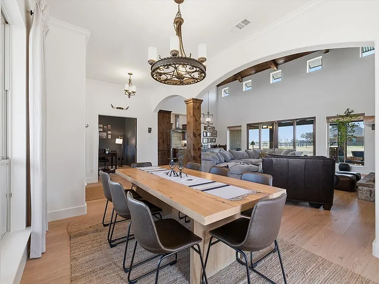 570 S Point Ct — Photo 41