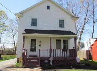 27 Elm St, Fairport, NY 14450