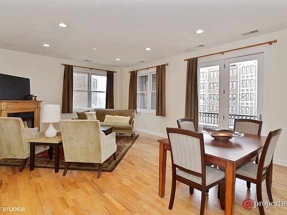 Living Room / Dining Room