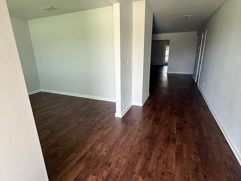 1307 Fairlawn Dr — Photo 12