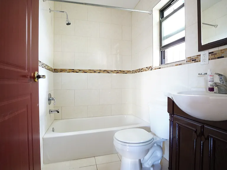 2529 Butler St #1 — Photo 13