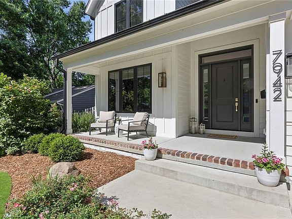3rd image of 7942 Reinhardt Ln