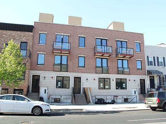 4th image of 971 Lafayette Ave #1