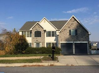 905 Billy Dr, Sinking Spring, PA 19608