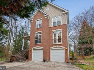 2917 Beau Ln, Fairfax, VA 22031