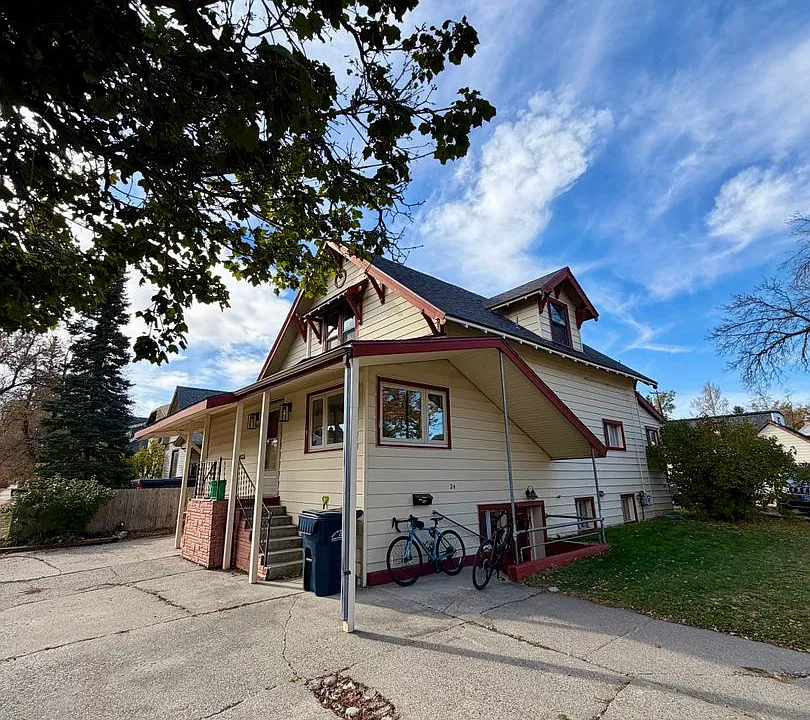 503 S Black Ave