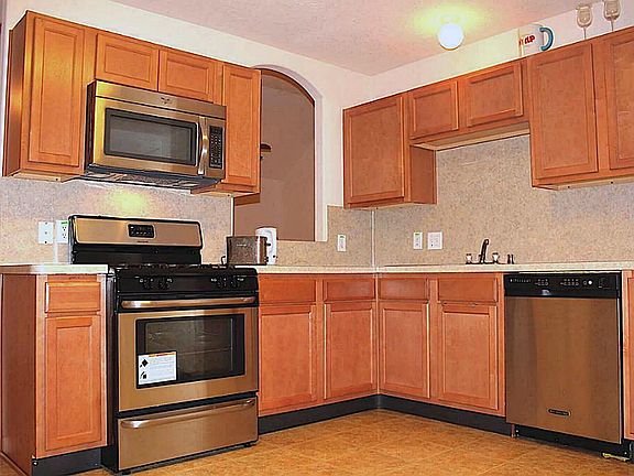 5th image of 9511 Wyatt Oak Ln