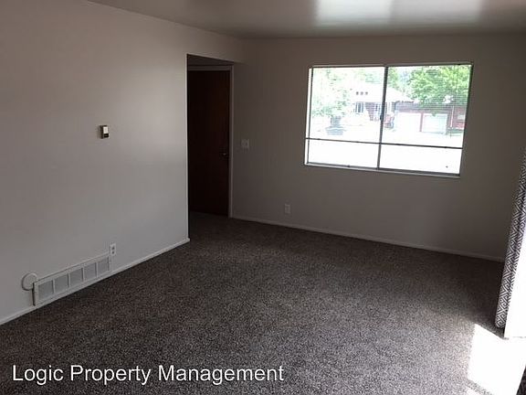 3rd image of 1226 E 500 S APT D
