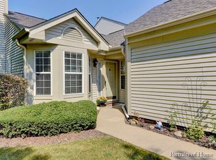 212 Williamsburg Ct, Montgomery, IL 60538
