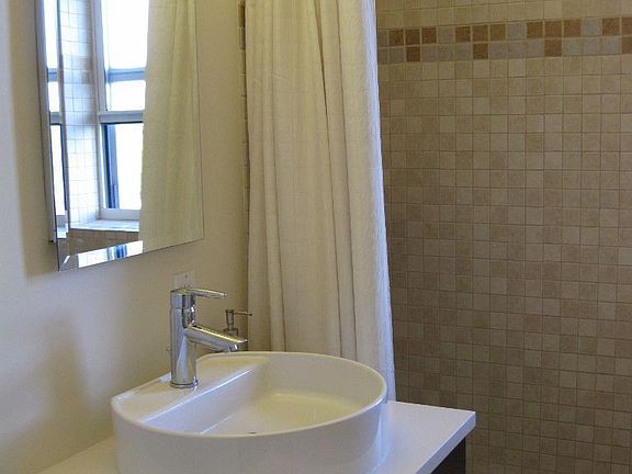 3rd image of 25 Sunnyside Dr APT 6J