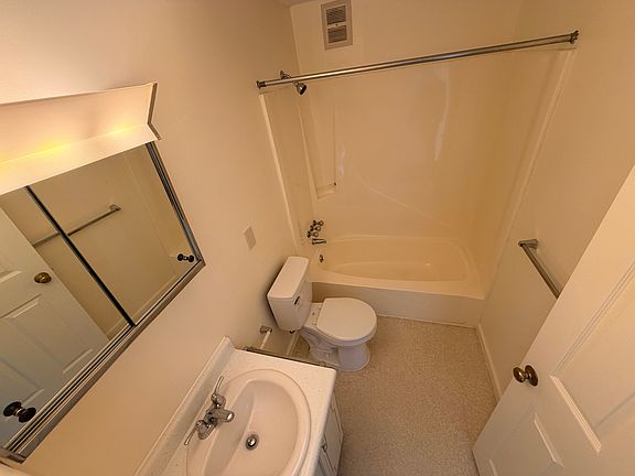 5th image of 3 Penwood Dr #4