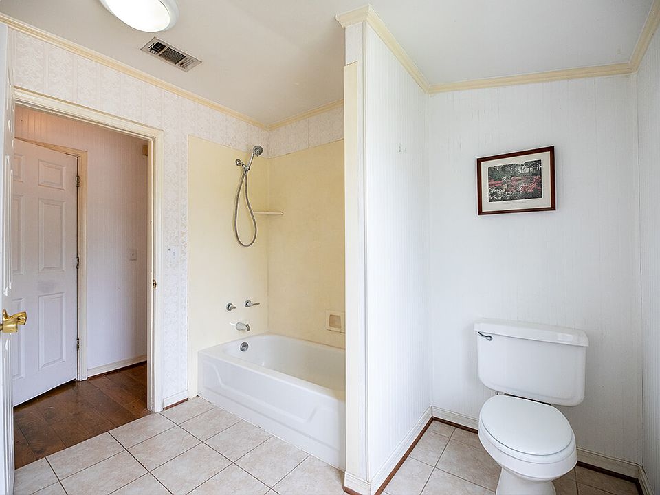 419-E-DARBONNE-bathroom_05082025