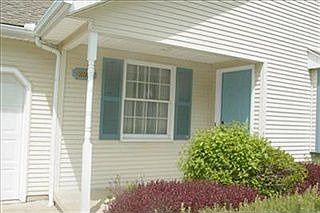 2nd image of 202 E Heatherwood Dr