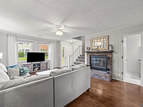 4th image of 11518 Jade Ln SE
