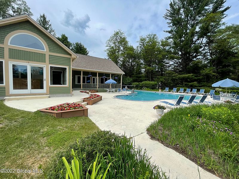 4th image of 12 Lagoon Manor Drive #501