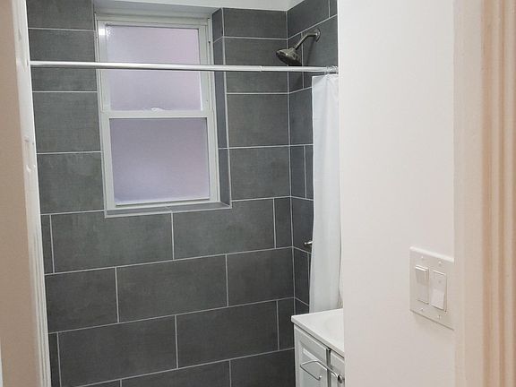 4th image of 3742 S Paulina St APT 1R