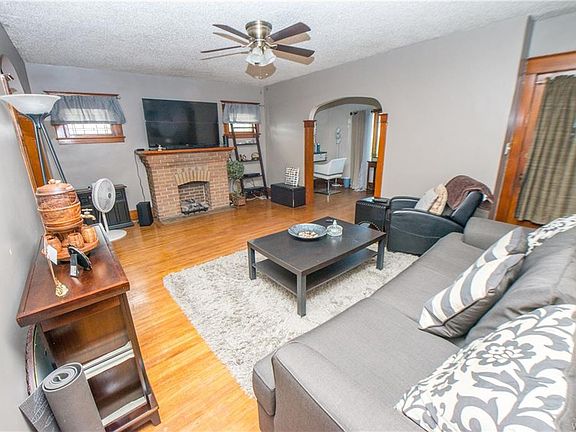 3rd image of 17 Bloomfield Ave