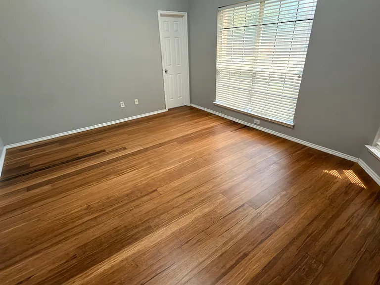 2301 Stratford Dr — Photo 8