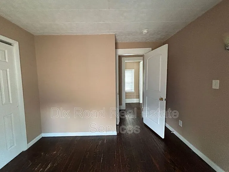 405 Moore St — Photo 23