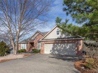 12 Timbercrest Ln, Bella Vista, AR 72715