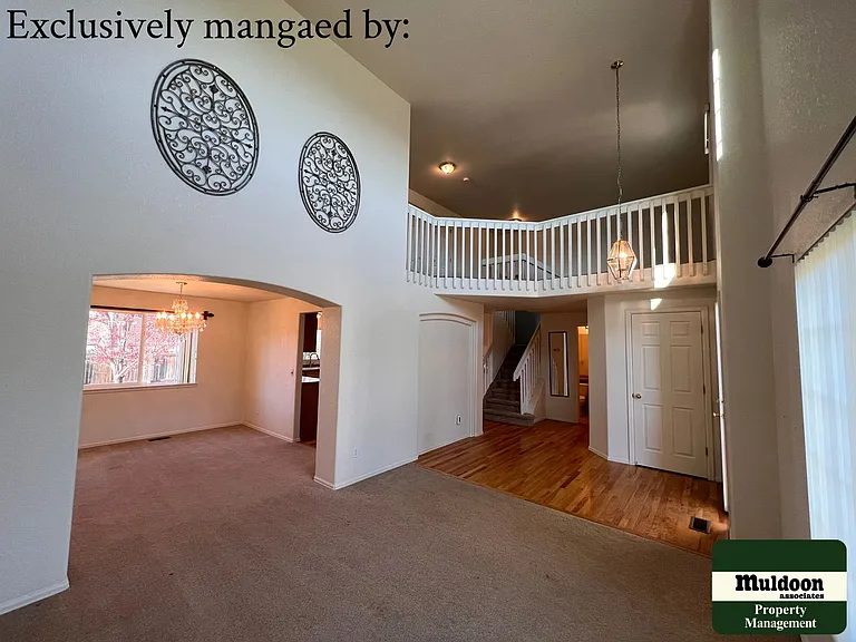 5807 Poudre Way — Photo 10