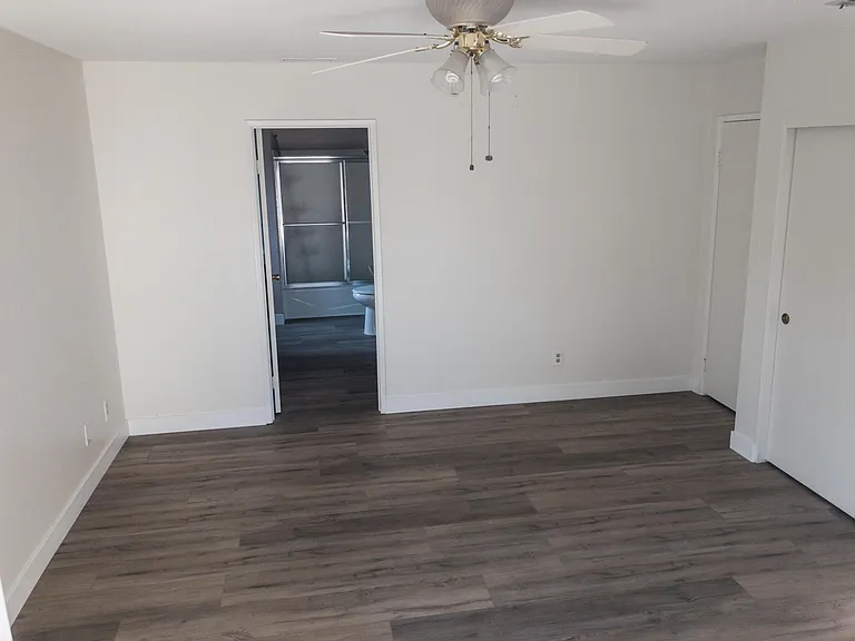 1202 Cambria Ct — Photo 7