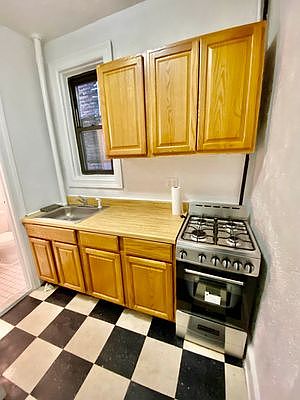 5th image of 421 E 72nd St APT 3c