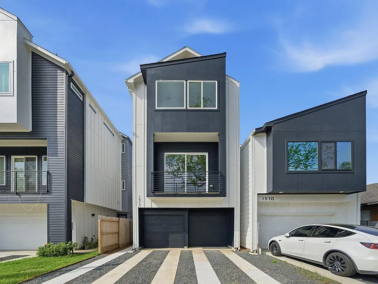 1512 Barbee St #B — Photo 2