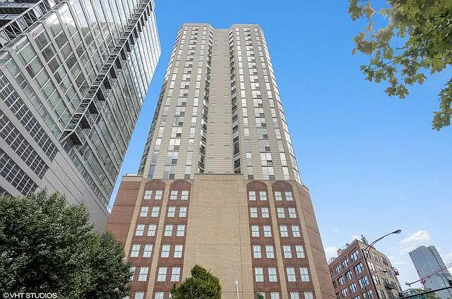645 N Kingsbury St #1907 — Photo 26