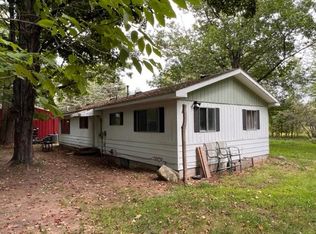 4353 Woodmansee Rd, Cheboygan, MI 49721