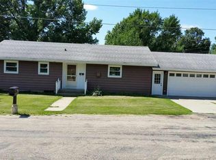 524 W Ridge St, Lanark, IL 61046