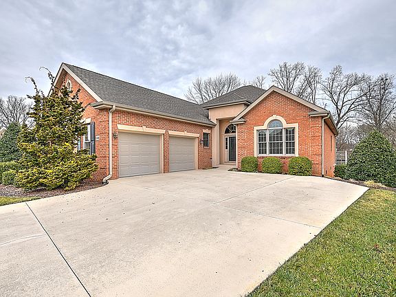 2nd image of 1103 Waterbrooke Ln