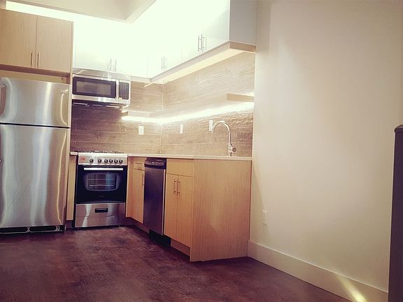 4th image of 1339 Hancock St APT 1l
