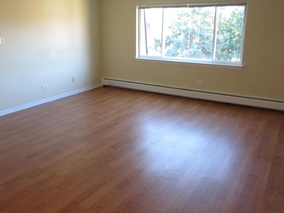 1st image of 10008 Holly Ln APT 2N