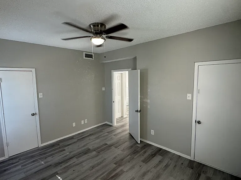 3209 Norwalk Ave #204 — Photo 5