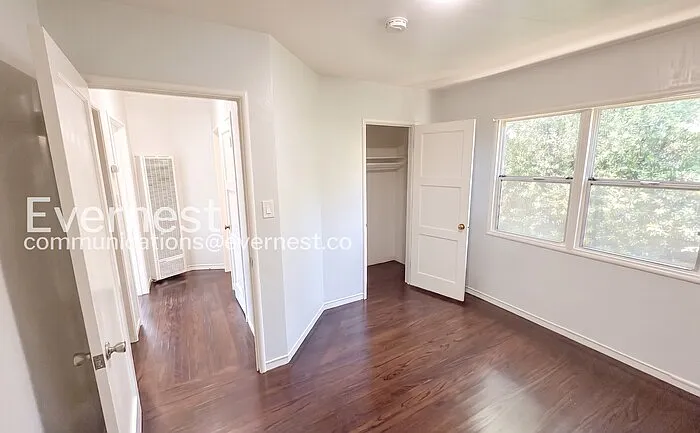 6618 Laird Ave — Photo 14