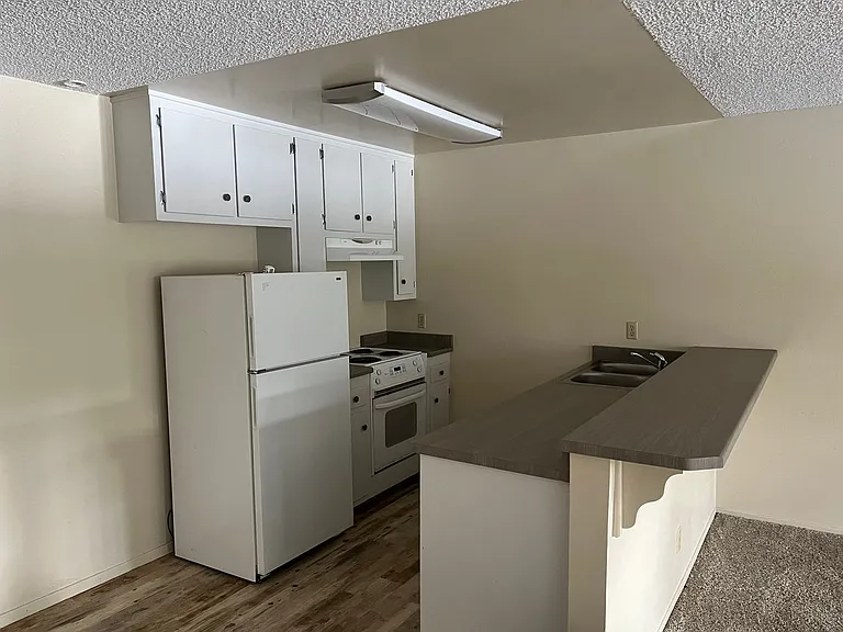 84 McFaul Way — Photo 1